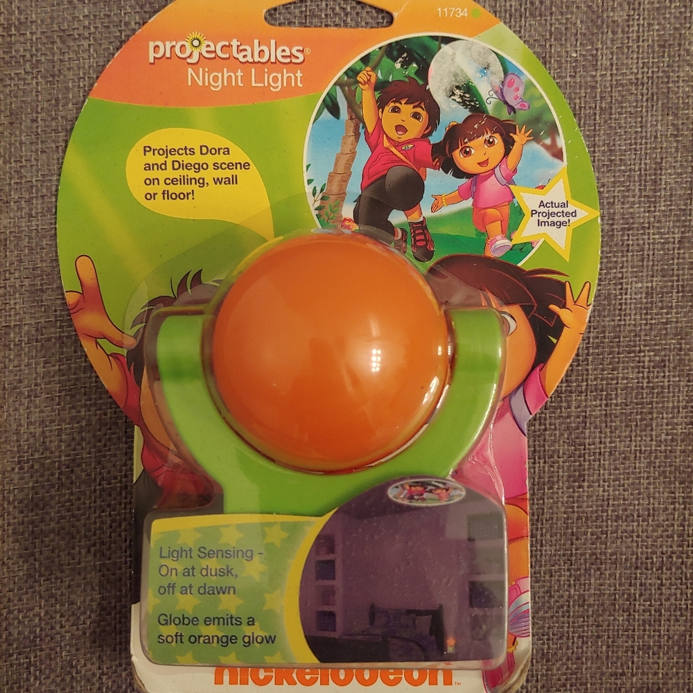 Nickelodeon Dora Projectables Night Light - Orange Globe & Green Holder
